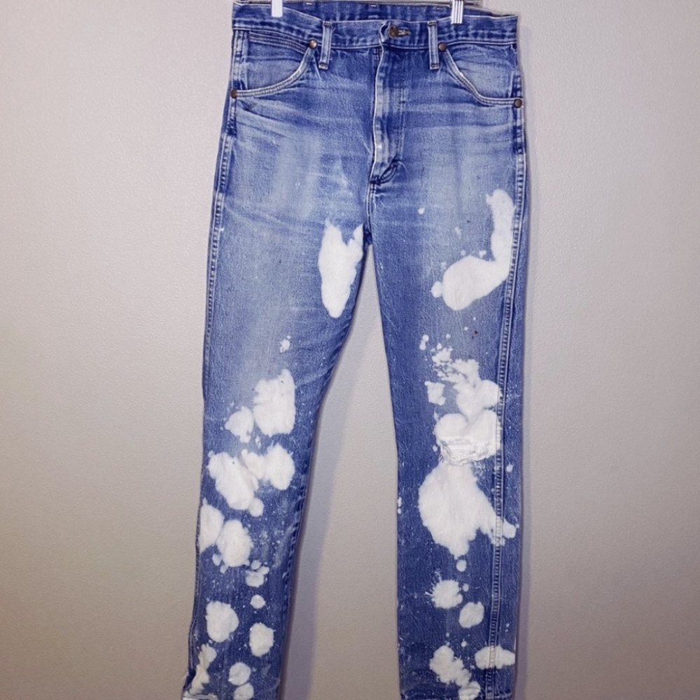 EUC Wrangler Vintage High Rise Straight Boyfriend Bleached Jeans size 8